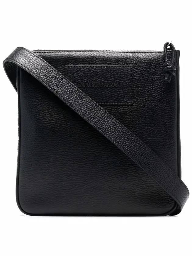 엠포리오 아르마니 로고 패치 플랫 텀블 레더 크로스 백 블랙
