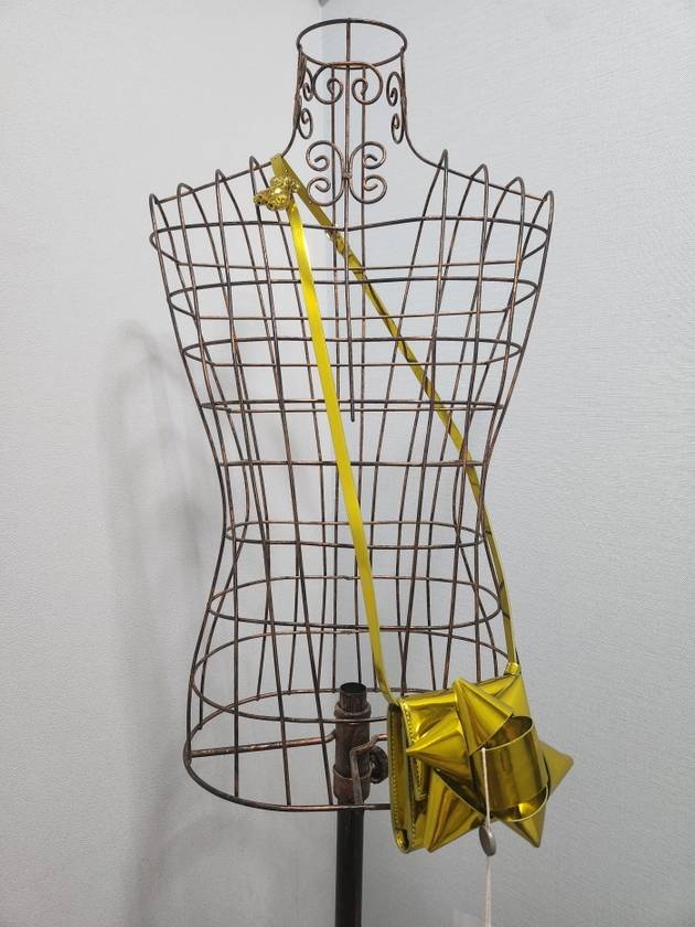 MM6 Maison Margiela 마르지엘라 star embellished compact bag