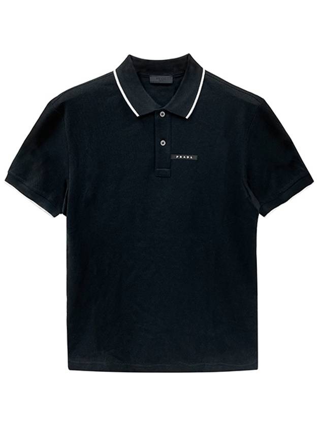 프라다 로고패치 넥라인 폴로 티셔츠 블랙 남성 티셔츠 SJN256 322 F0AA9 TJ