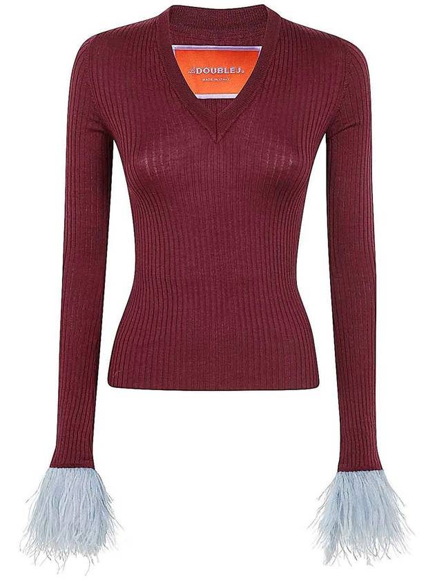 La DoubleJ V-Neck High Kick Top