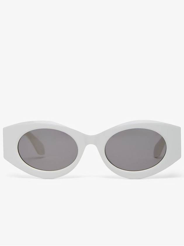 Oval 82 white sunglases