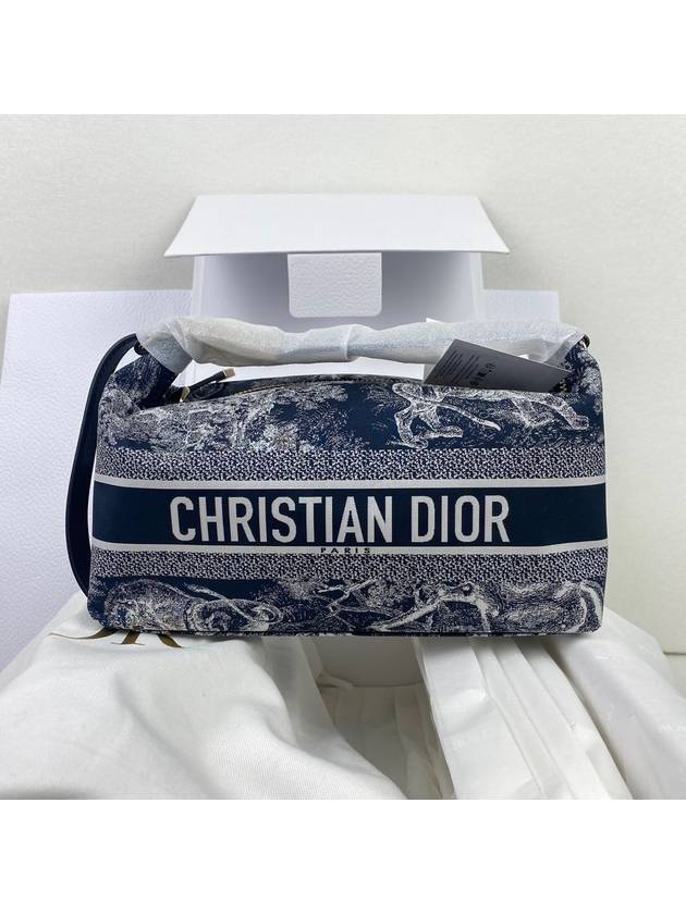 디올 트래블 노마드 미디엄 파우치 블루 테크니컬 패브릭 S5554OTEU M928