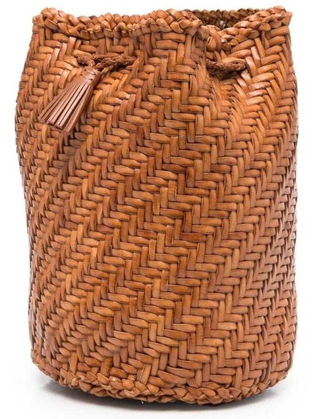 드래곤디퓨전 & 39 폼폼 더블 점프& 39 핸드 우븐 가죽 소재의 숄더 스트랩이 달린 카멜 브라운 버킷 백 Woman 8838TAN