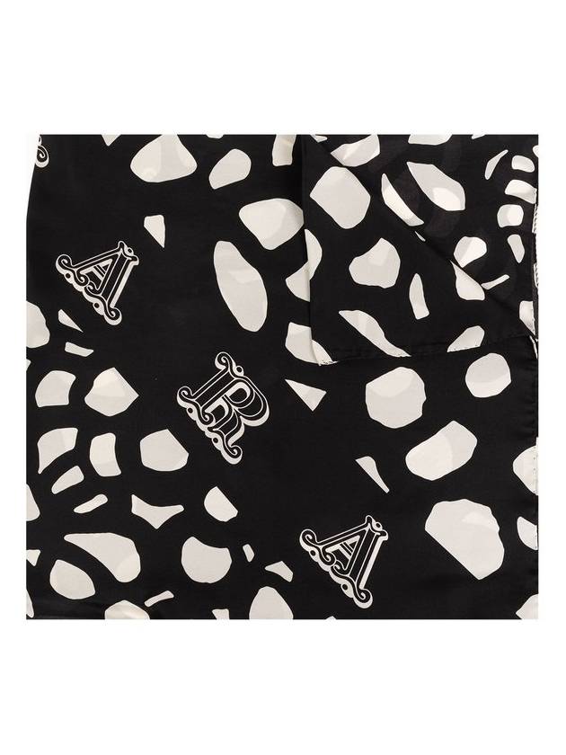 Max Mara 로고 프린트 숄