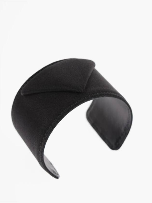 프라다 삼각 로고 실크 팔찌 블랙