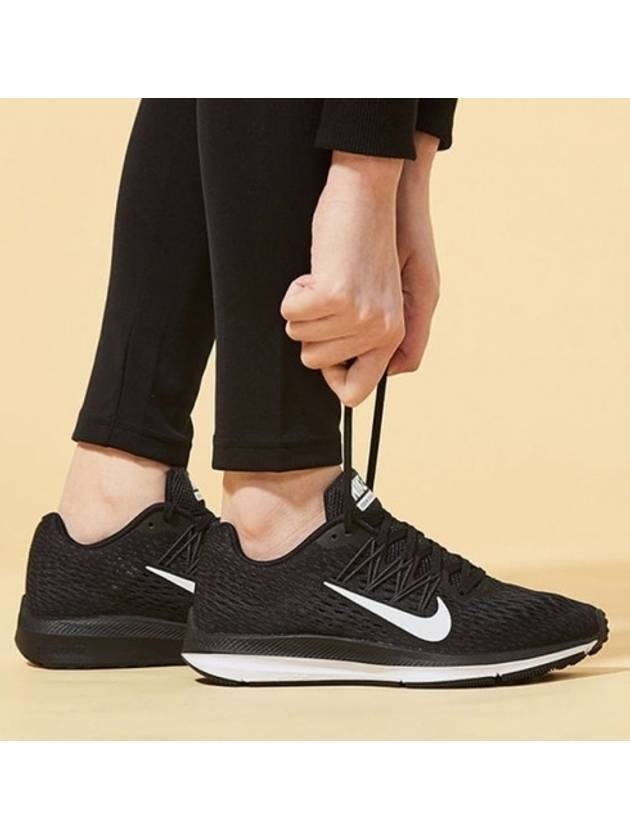 01-AA7414-001-나이키-줌윈플로5-블랙