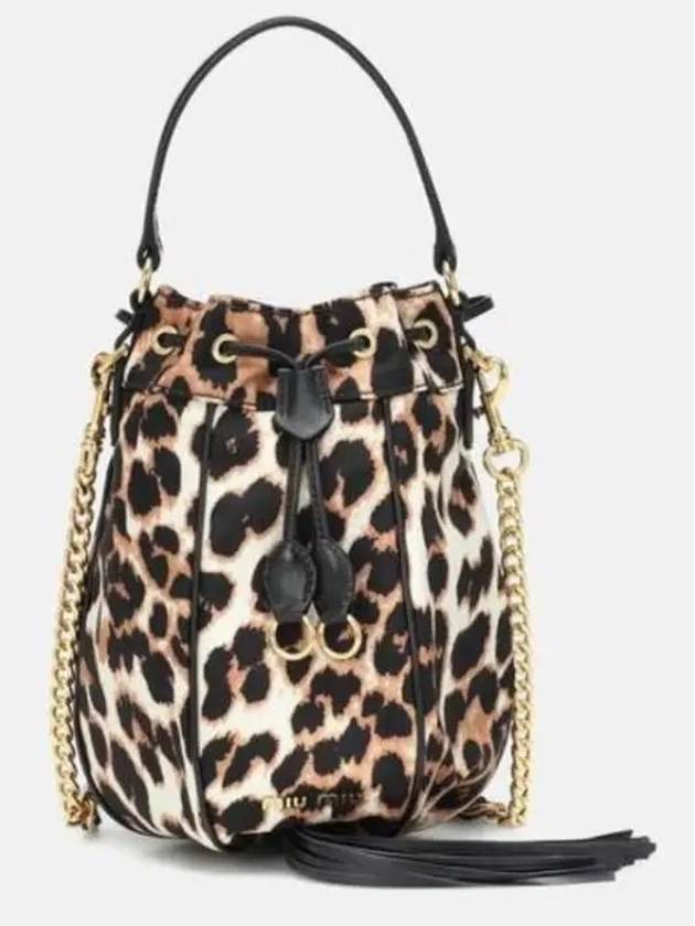 미우미우 레오파드 프린트 버킷 백