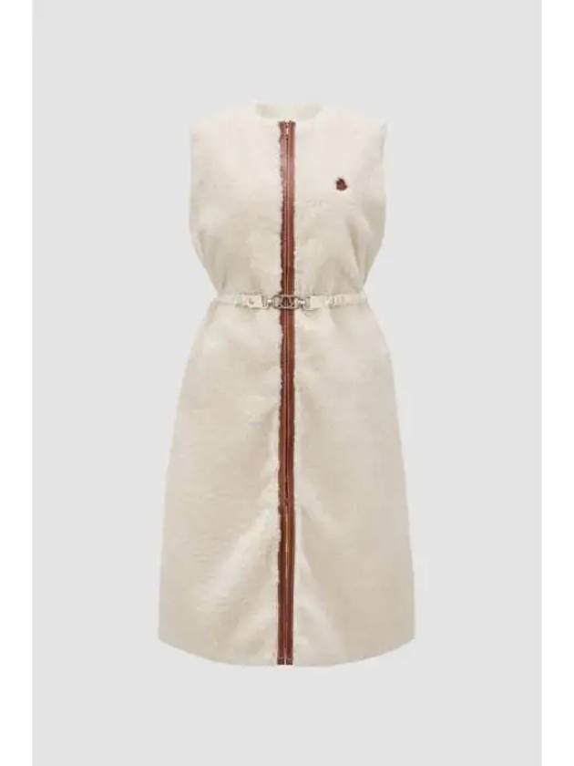 몽클레르 소르비에 민소매 다운 재킷 J20931A0005789AN3051