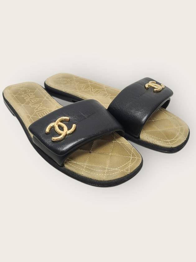 샤넬 블랙 금장 CC로고 마테라세 뮬 슬리퍼 37