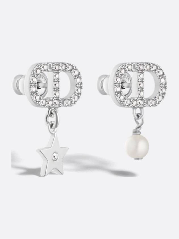 25SS 디올 여성 로고 Petit CD Lucky Charms 팔라듐 피니시 메탈 & 화이트 레진 진주 실버 톤 크리스탈 귀걸이 E3714WOMCY_D13S