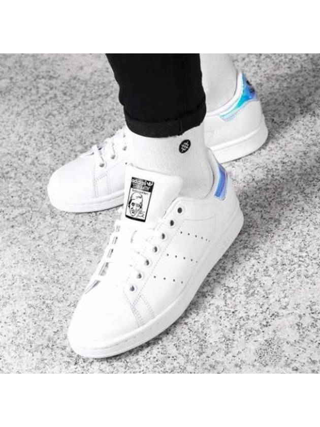 01-AQ6272-아디다스오리지날-스텐스미스-화이트홀로그램