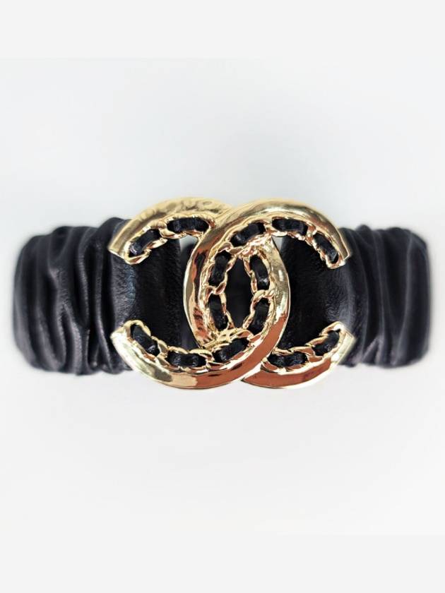 샤넬 CC 가죽 헤어슈슈 팔찌 AB7848