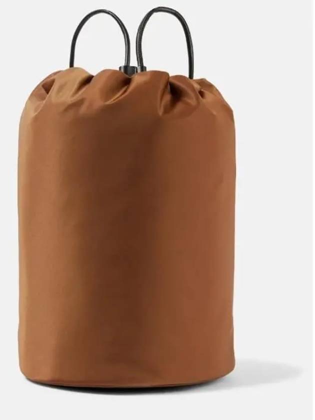 더로우 스포티 레더 트리밍 백팩