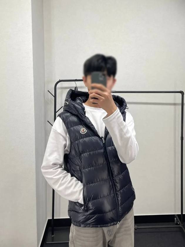 24FW 몽클레르 남성 Barant 다운 베스트 네이비 1A0006