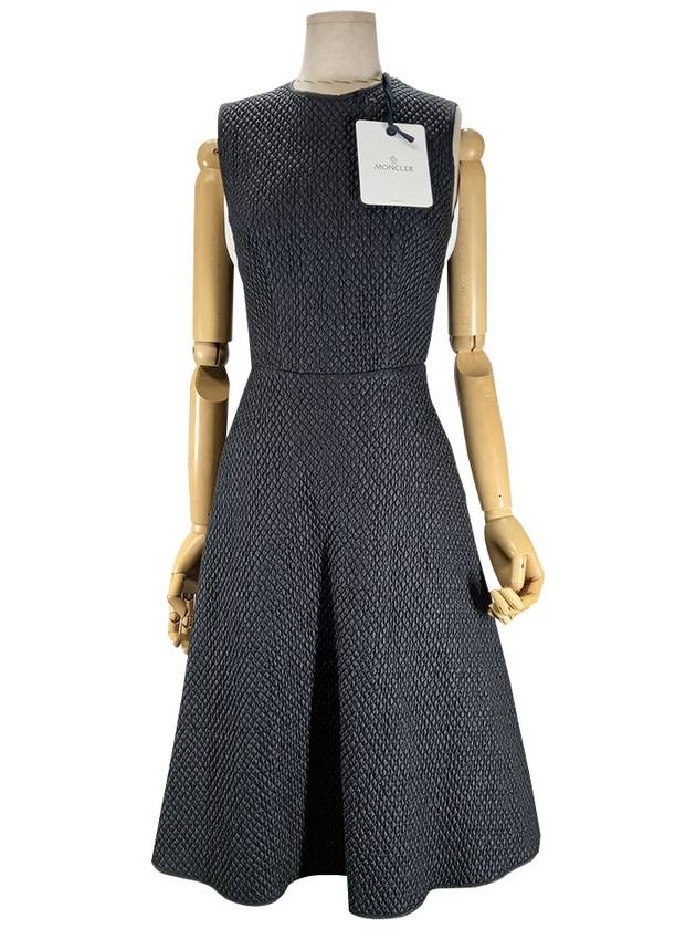 몽클레르 2G00003 5396Q 999 여성 블랙 플레어 드레스