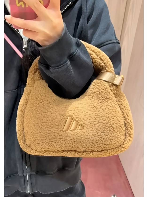 아디다스 뽀글이 미니 호보백 토트백 브라운