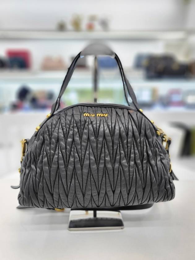 미우 미우 마테라쎄 나파 숄더백 5BE034