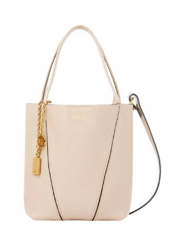 끌로에 그레인드 레더 스핀 스몰 토트백 스위트 베이지 CH25SS812N8424Q