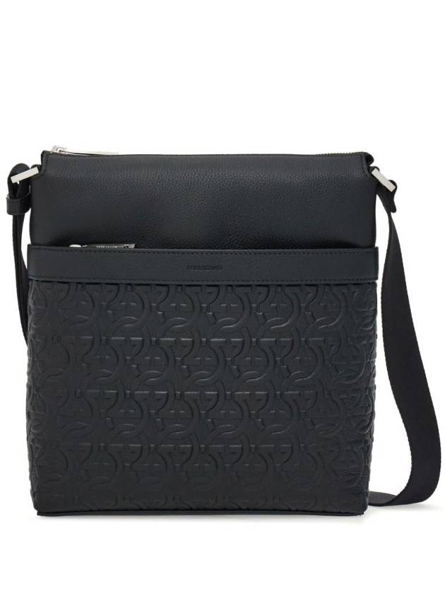 페라가모 남성 GANCINI LEATHER CROSSBODY BAG 241484769480001