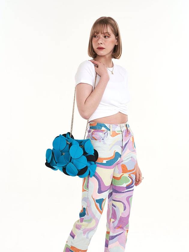 수인 플라워 체인 숄더 백 블루