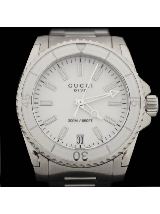 YA136402 136.4 32MM 화이트 스틸 쿼츠 DIVE 다이브 여성 시계