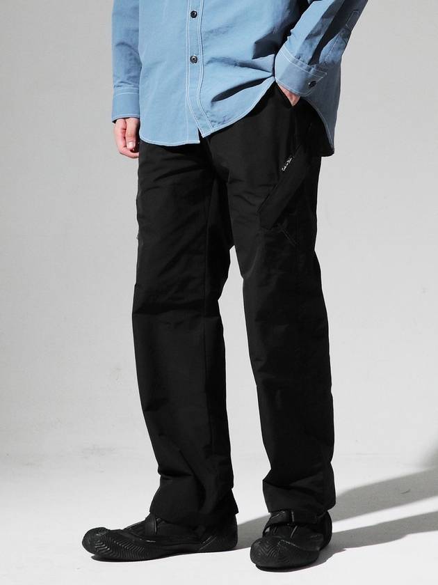 코드아이엠 지퍼 포켓 레귤러핏 나일론 팬츠 블랙