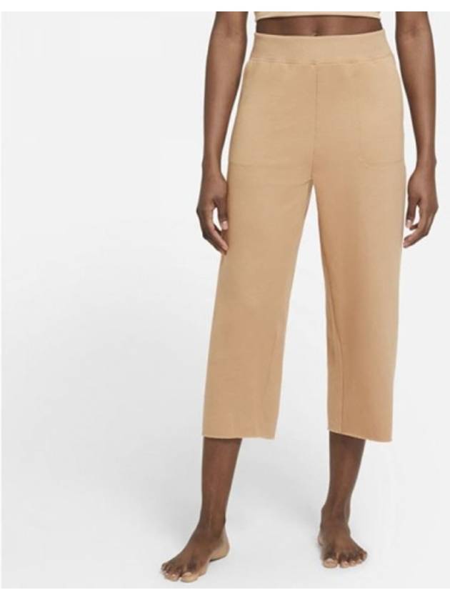 01-DA0777-288-나이키우먼스-오프매트크롭팬츠-베이지