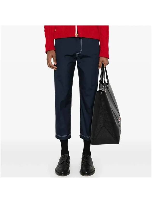 톰브라운 테이퍼드 치노팬츠 네이비 MTU334S04502