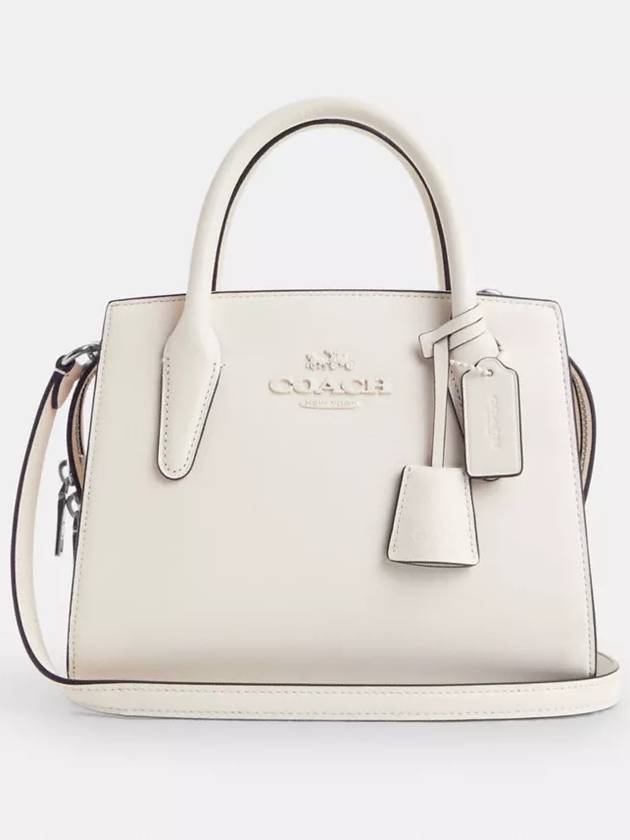 코치 안드레아 캐리올 크로스백 Silver Chalk