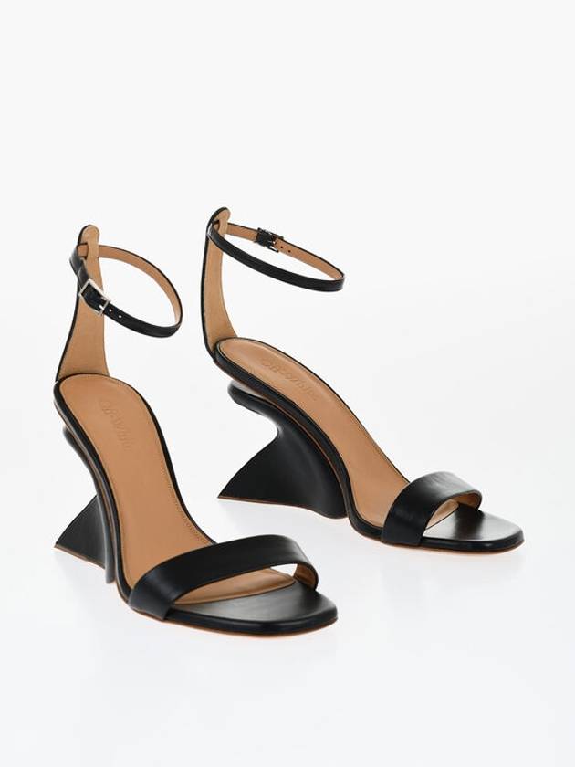 오프화이트 여성 샌들