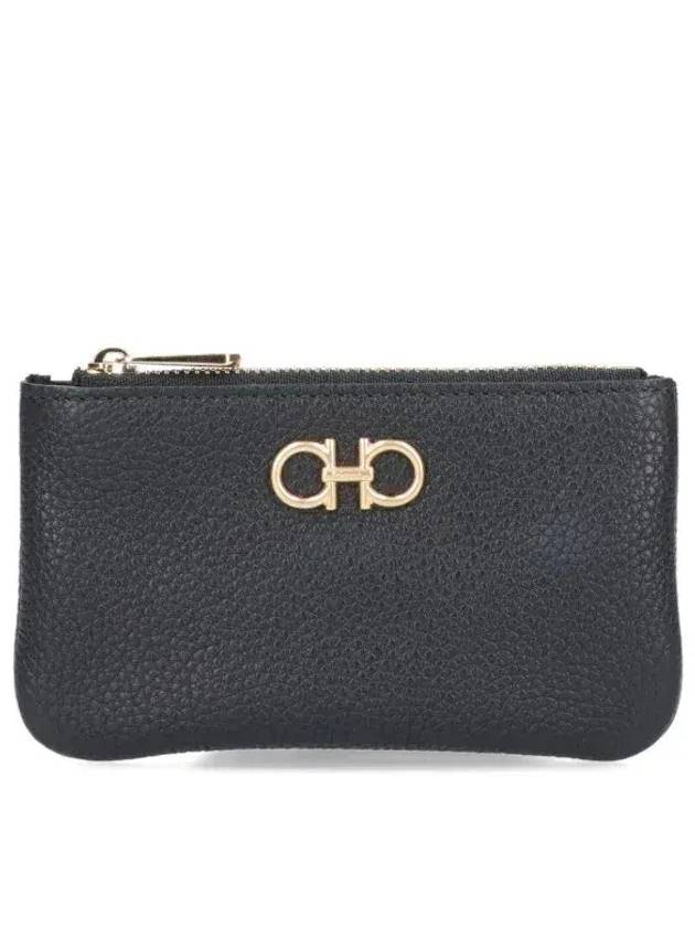 페라가모 간치니 로고 플라크 지퍼 지갑 755125_001