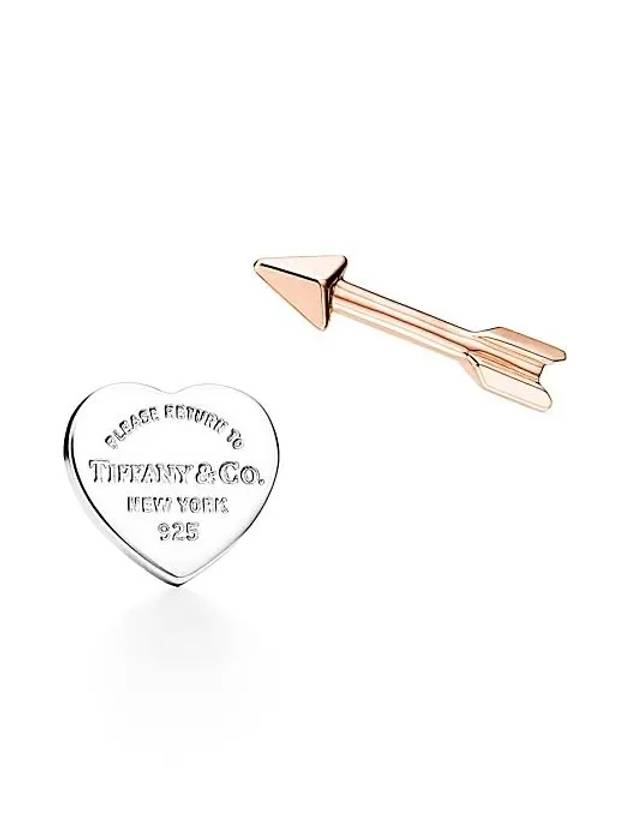 티파니앤코 리턴 투 티파니 러브스트럭 하트 태그 애로우 이어링 실버 70878569