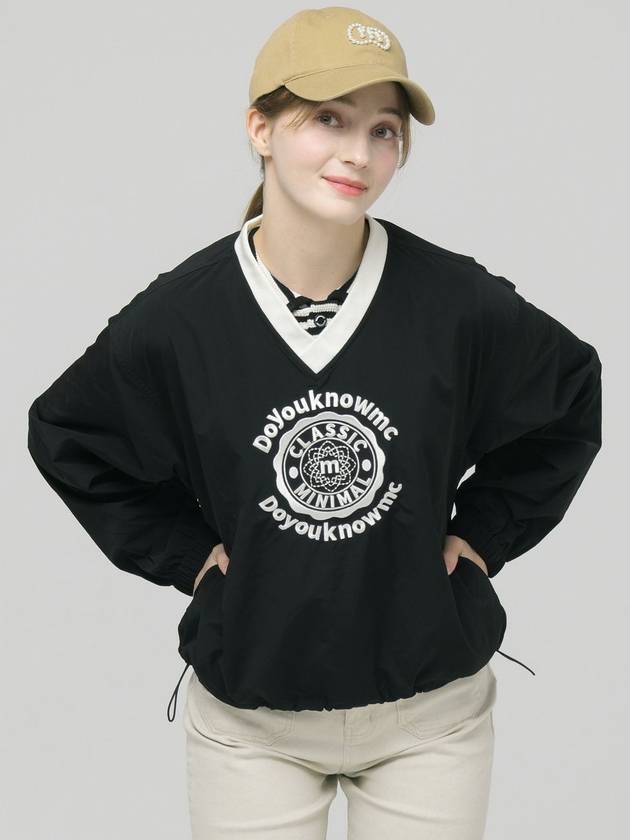 23FW 두유노우엠씨 여성 써클 로고 피치가공 브이 넥 블랙 바람막이 DO9232WB70-1