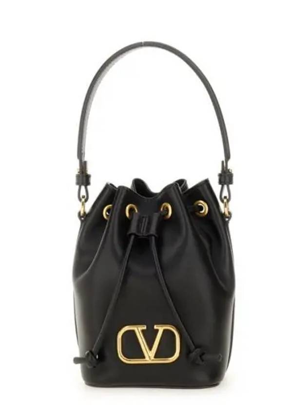 VALENTINO 발렌티노 25FW 브이로고 시그니처 나파레더 미니 버킷백 7W0P0Z44 VNL 0NO 7W2P0Z44 0NO