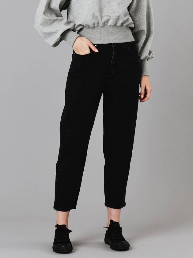 23FW 두유노우엠씨 여성 면 스판 워싱 보이 핏 8부 블랙 팬츠 DO9232PT60