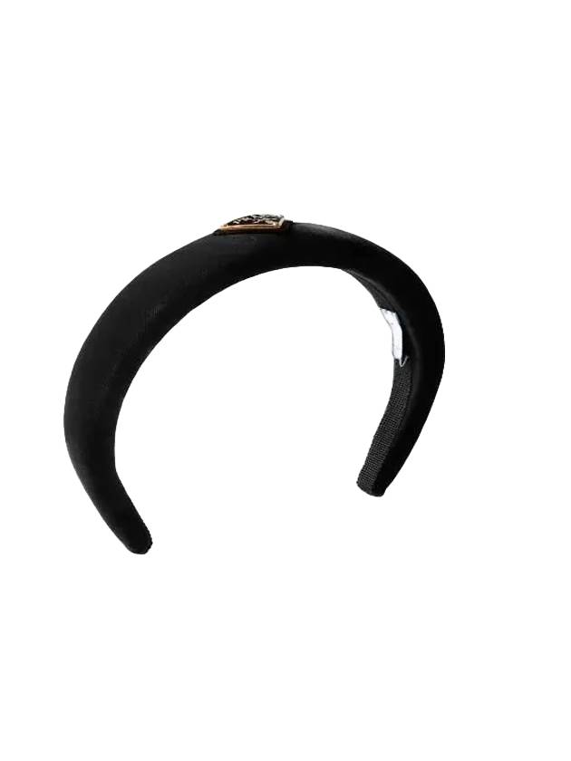 프라다 벨벳 머리띠 블랙