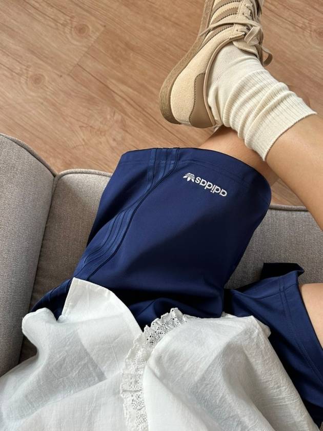 아디다스 트랙 쇼츠 IT9833 다크 블루 WOMENS