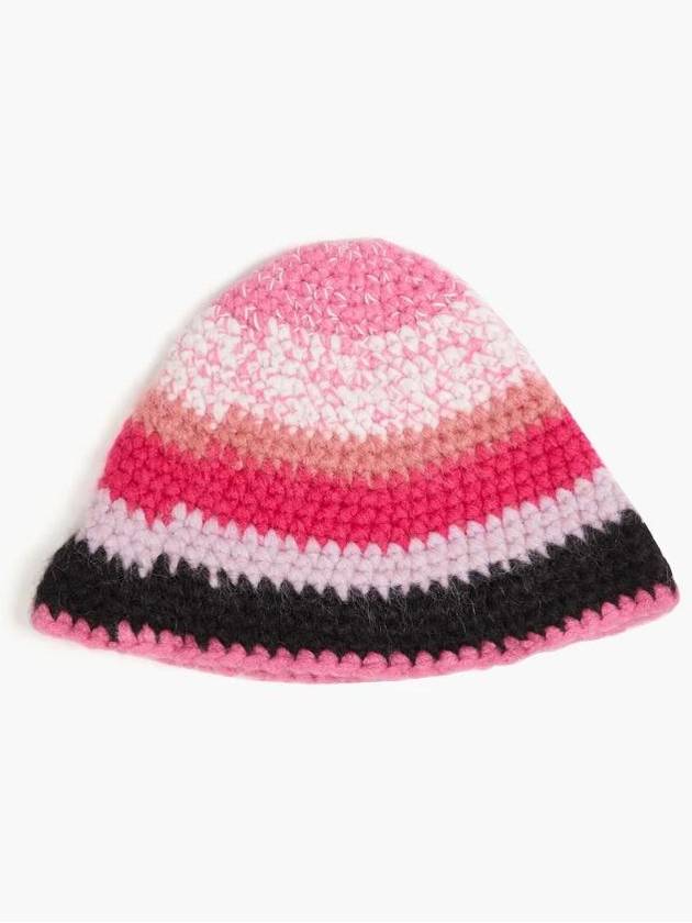 NB07 RED V 여성 비니 Striped knitted beanie 1647597331305360