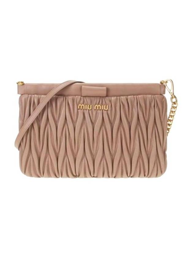 미우 미우 마테라쎄 가죽 클러치 카메오 5BH356 N88 F0770