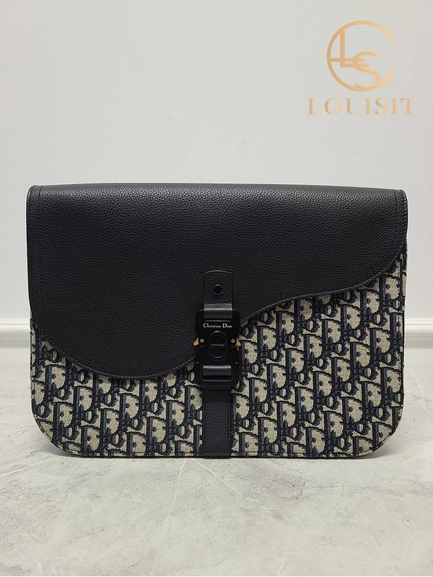 디올 오블리크 새들 A5 파우치 클러치백