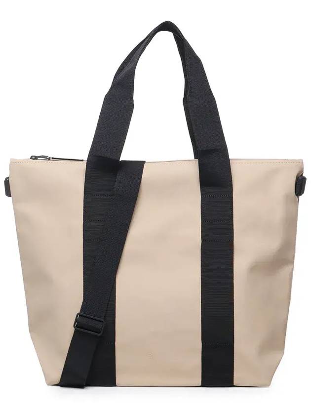 Rains 로고 디테일 지퍼 토트백 RA14160_SAND