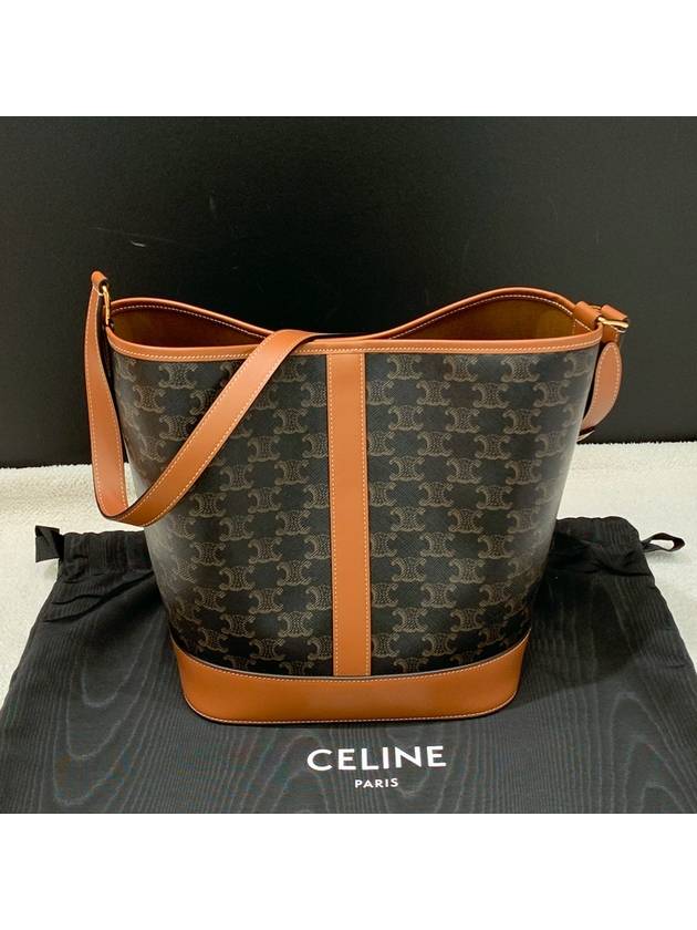 셀린느 트리옹프 캔버스 카프스킨 버킷백 탄 미디움