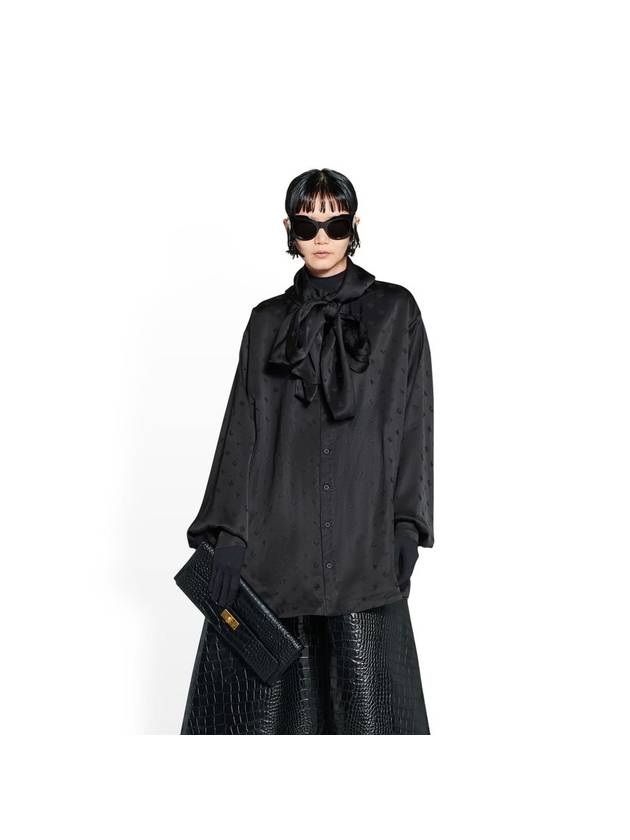 발렌시아가 여성 로고 레터 올 오버 후디드 블라우스 블랙