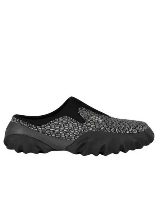 오클리 팩토리 팀 x 브레인 데드 찹 쏘우 뮬 허니콤 블랙 Oakley Factory Team x Brain Dead Chop Saw Mule Honeycomb Black