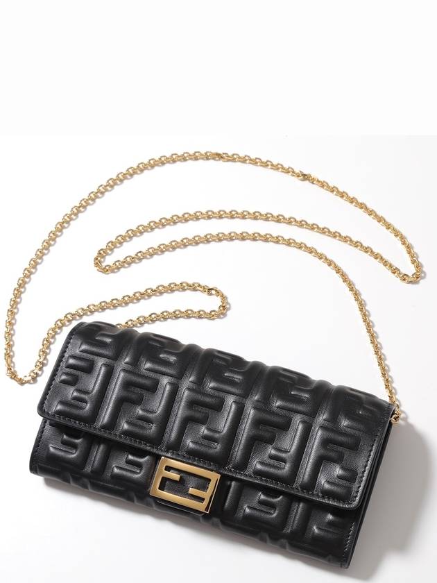 펜디 여성 바게트 체인 장지갑 블랙 8M0365AAJD F0KUR