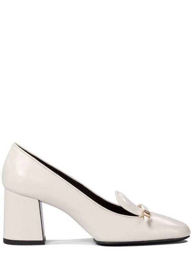 카이트 라운드 토 로퍼 펌프스