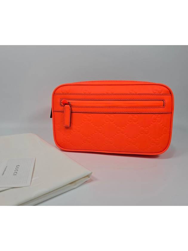 구찌 GG 러버 이펙트 벨트 백