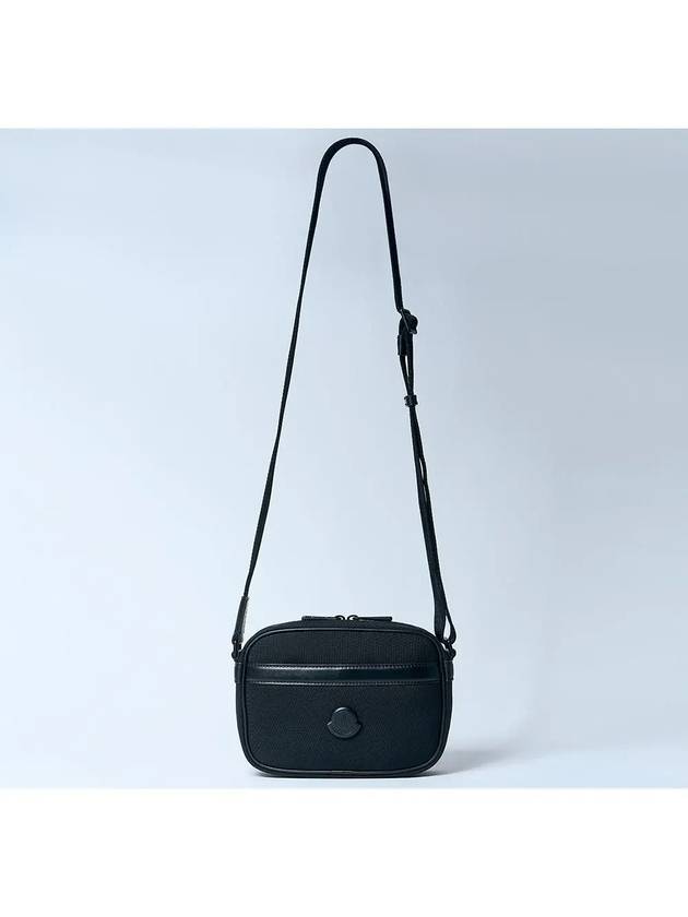 몽클레르 25SS 5L00008 M6256 999 PIERRICK 피에릭 로고 블랙 크로스백