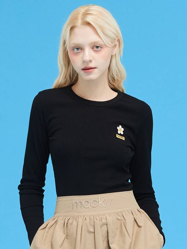 24FW 맥키 여성 데이지 패치 슬림 티셔츠 블랙 MCFW24LT4BK