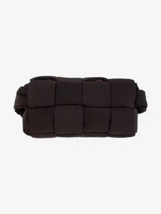 보테가 베네타 패딩 테크 카세트 벨트백 포션 크랜베리 Bottega Veneta Padded Tech Cassette Belt Bag Potion Cranberry